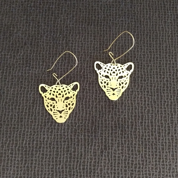 bella jack Laser Cut Leopard🐆 Head Earrings - Picture 9 of 13